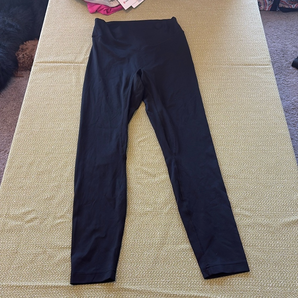 Lululemon leggings with no front seam